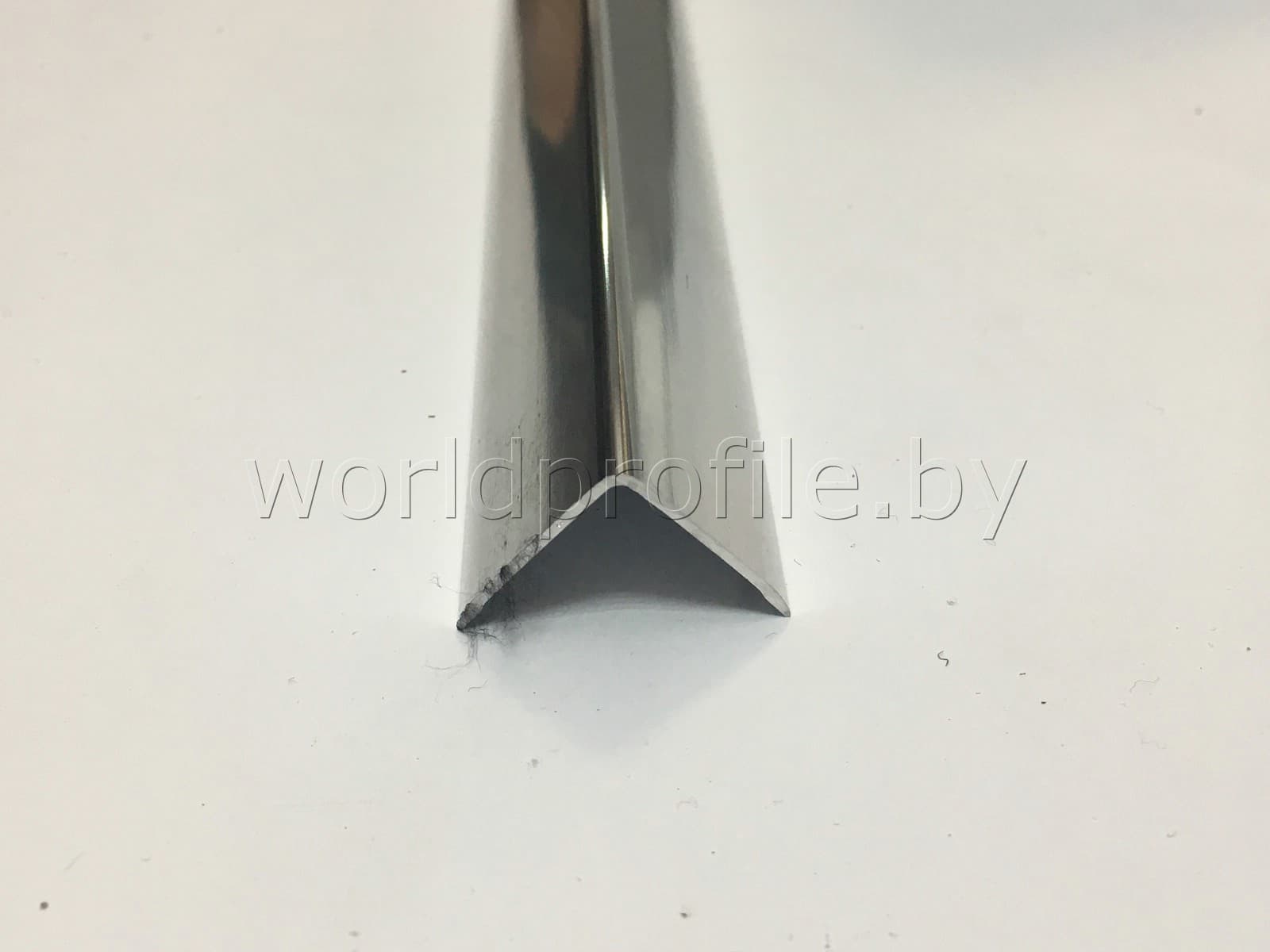 Уголок алюминиевый 20х20х1 (2,7 м), цвет серебро глянец